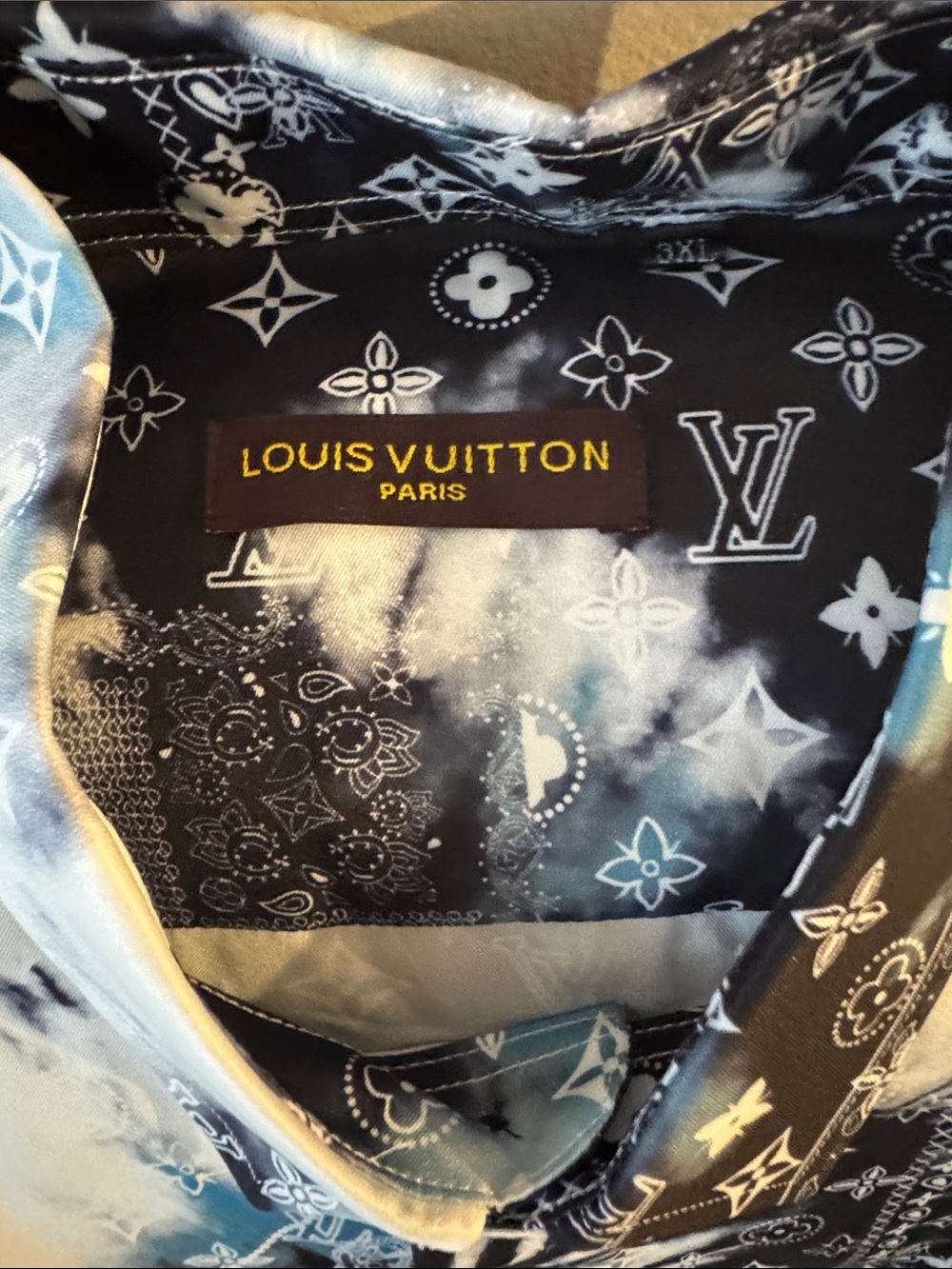 Louis Vuitton Black & White Monogram Tie-Dye Satin Shirt🔥Size:XL - Picture 4 of 7